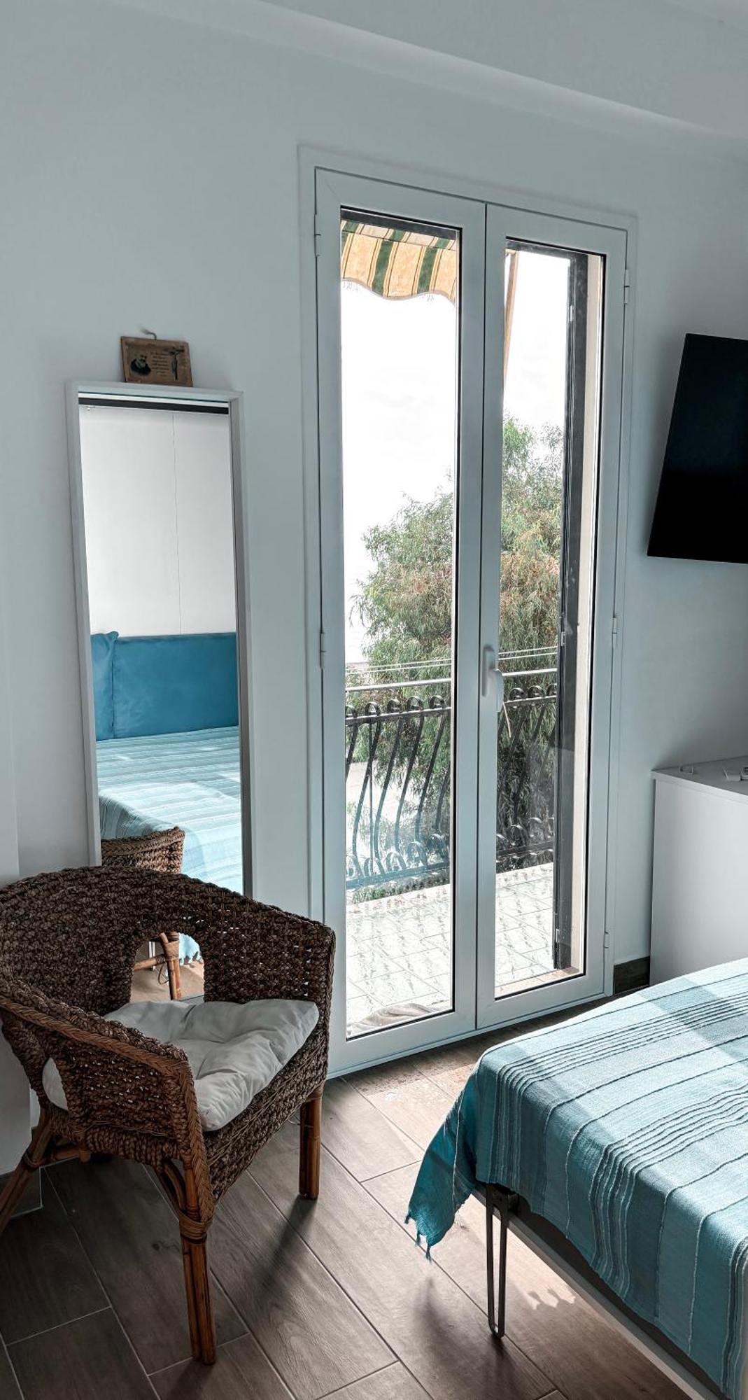 Bilocale Affacciato Sullo Stretto Apartment Messina Ngoại thất bức ảnh