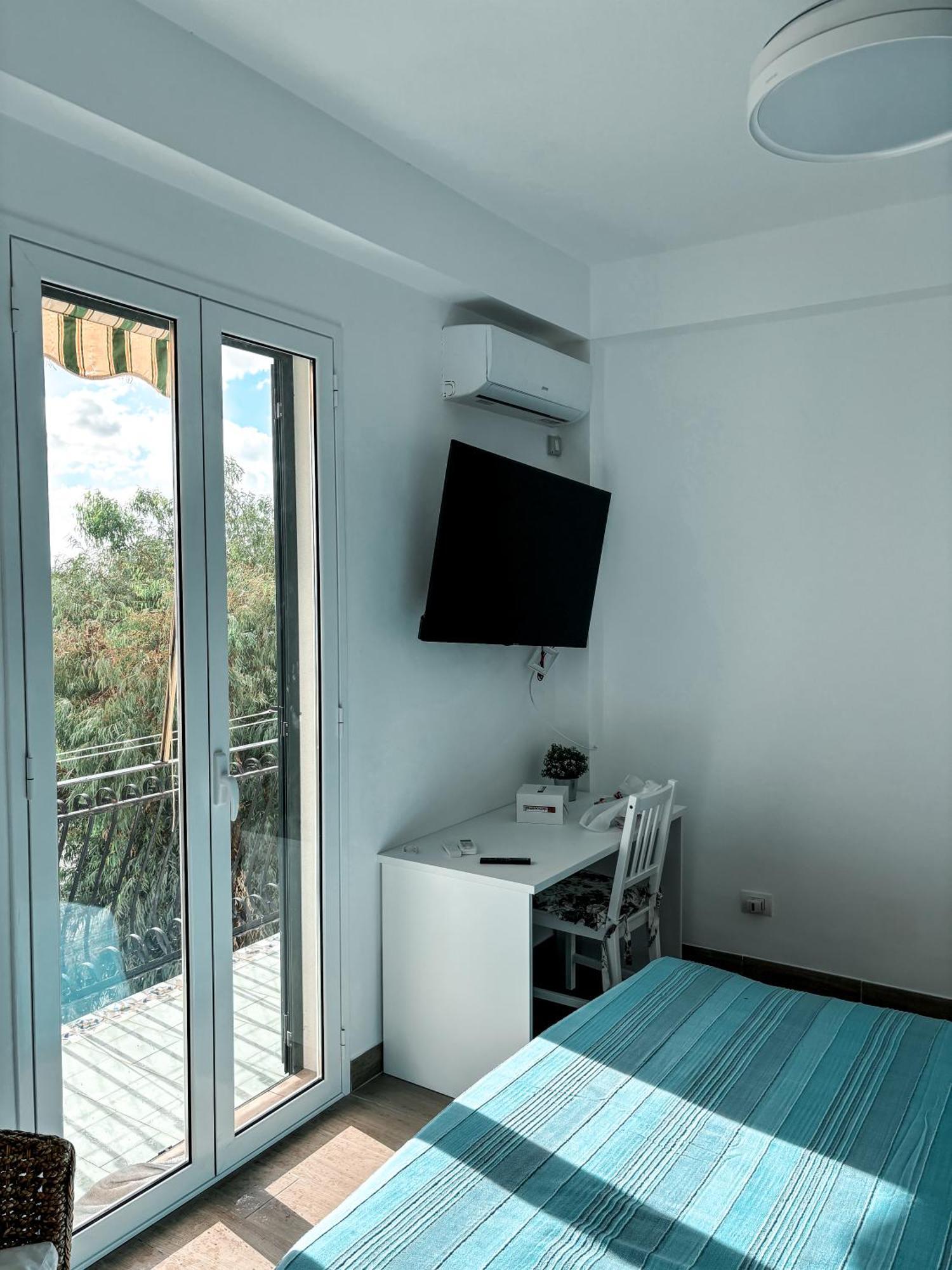 Bilocale Affacciato Sullo Stretto Apartment Messina Ngoại thất bức ảnh